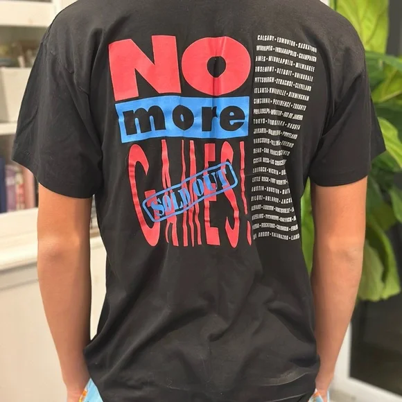 Vintage 1990s New Kids on the Block Concert Black Graphic T-Shirt w/ Band Print - Picture 3 of 5